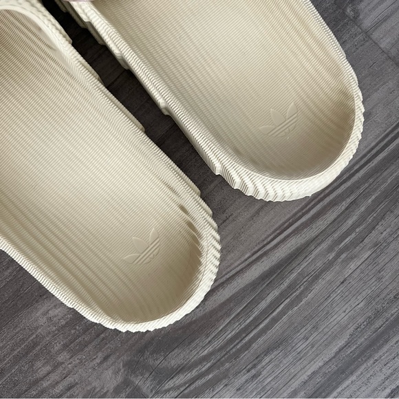 Adilette 22 Slides St Desert Sand / Tan Cream - Picture 3 of 16